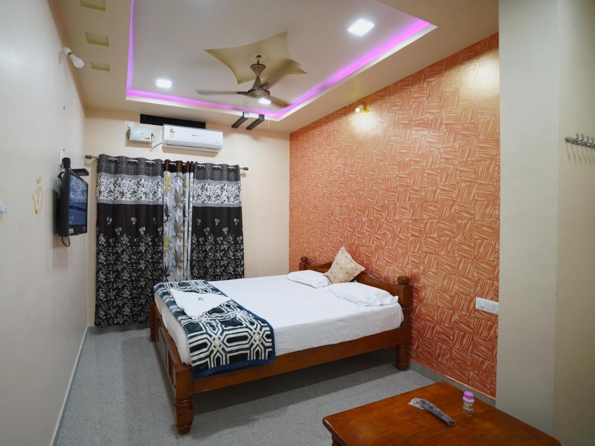 Akash Homestay 亨比 外观 照片