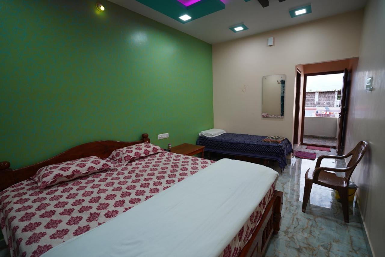 Akash Homestay 亨比 外观 照片