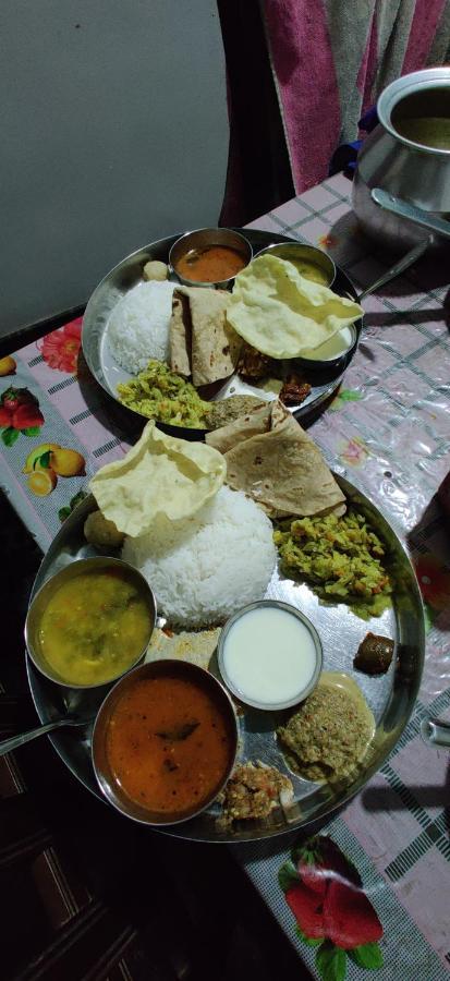 Akash Homestay 亨比 外观 照片