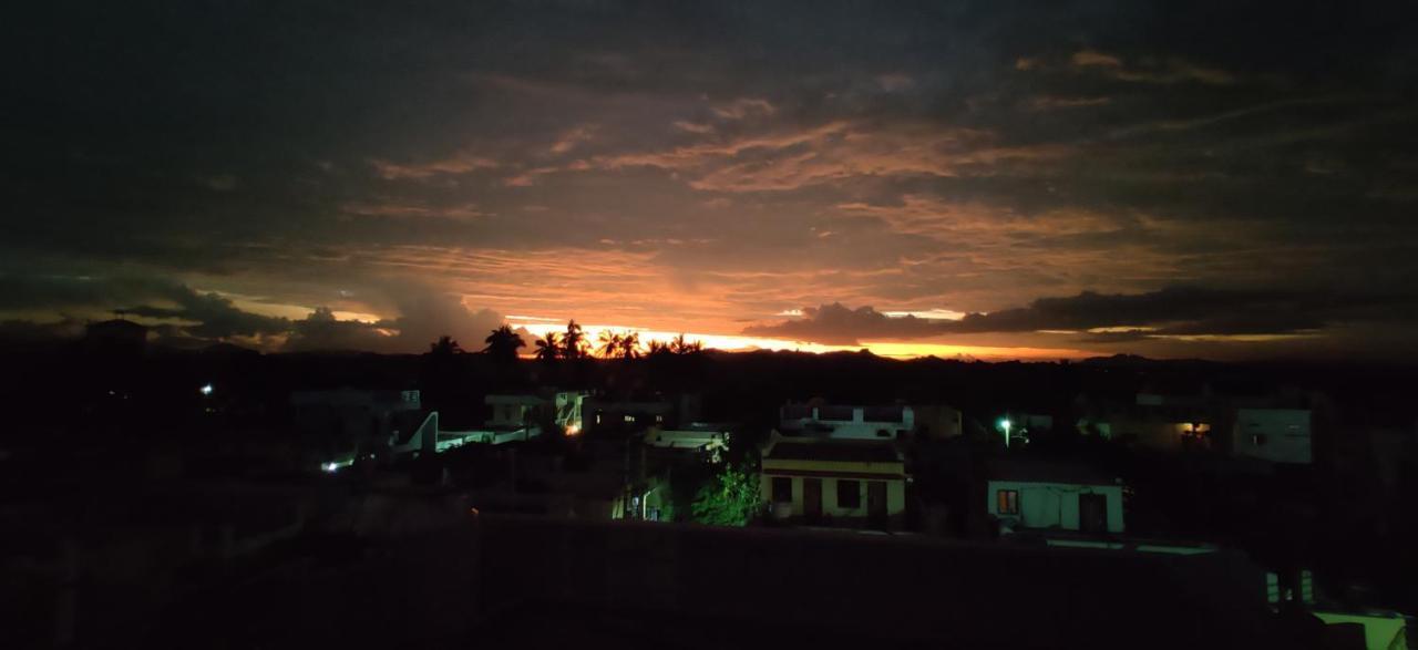 Akash Homestay 亨比 外观 照片