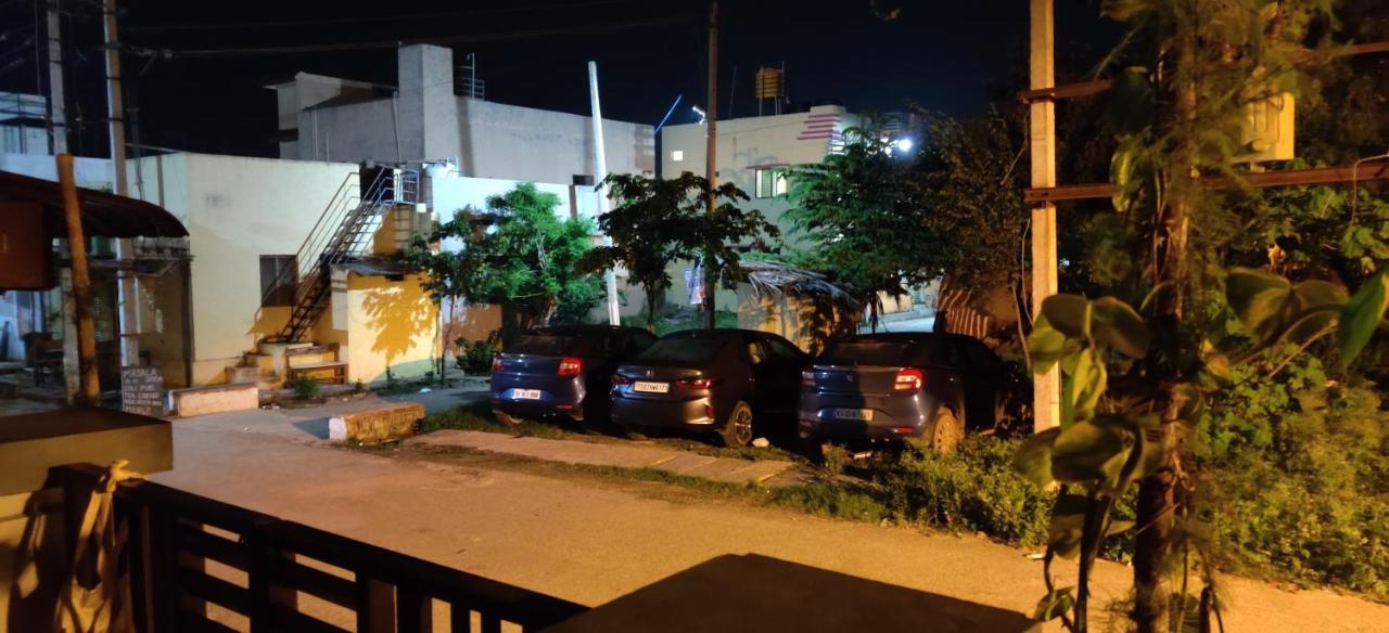 Akash Homestay 亨比 外观 照片